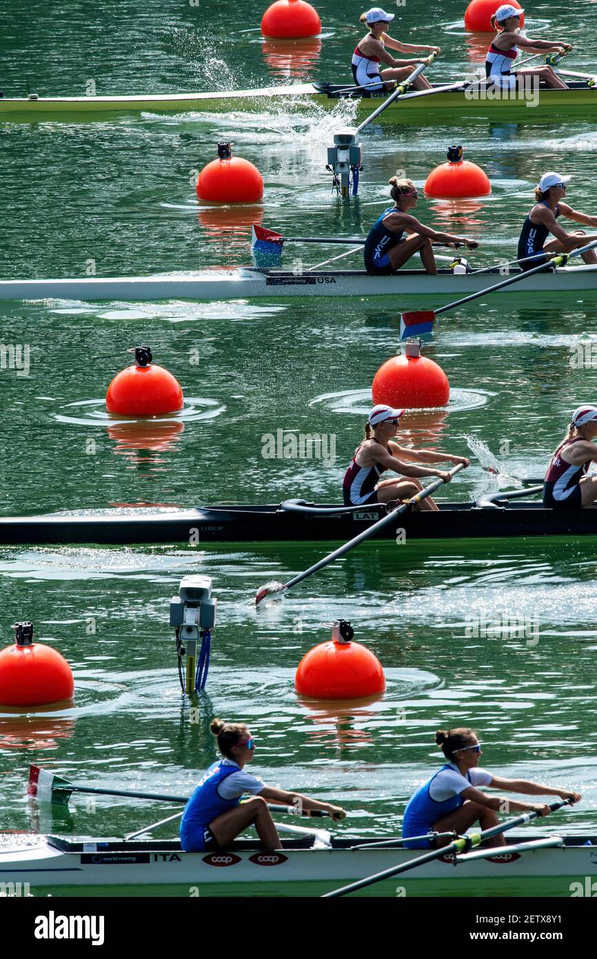 Linz, Österreich, Dienstag, 27th. Aug 2019, FISA Ruderweltmeisterschaft, Regatta, USA LW2-, Bow Margaret BERTASI, Cara STAWICKI, [Obligatorischer Kredit; Peter SPURRIER/Intersport Images] beim Vorlauf vom Startponton weg, 11:34:01 27.08.19 Stockfoto