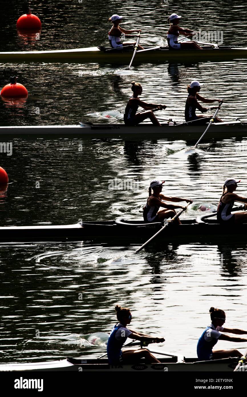 Linz, Österreich, Dienstag, 27th. Aug 2019, FISA Ruderweltmeisterschaft, Regatta, USA LW2-, Bow Margaret BERTASI, Cara STAWICKI, [Obligatorischer Kredit; Peter SPURRIER/Intersport Images] beim Vorlauf vom Startponton weg, 11:33:59 27.08.19 Stockfoto