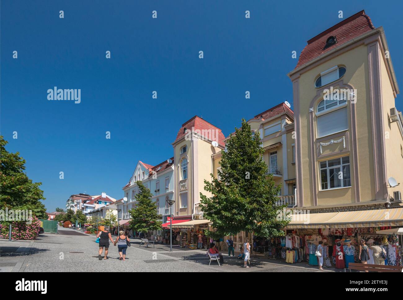 Rakoczi utca, Fußgängerzone im Kurort Heviz, Balaton Gebiet, Zentral Transdanubien, Ungarn, Mitteleuropa Stockfoto