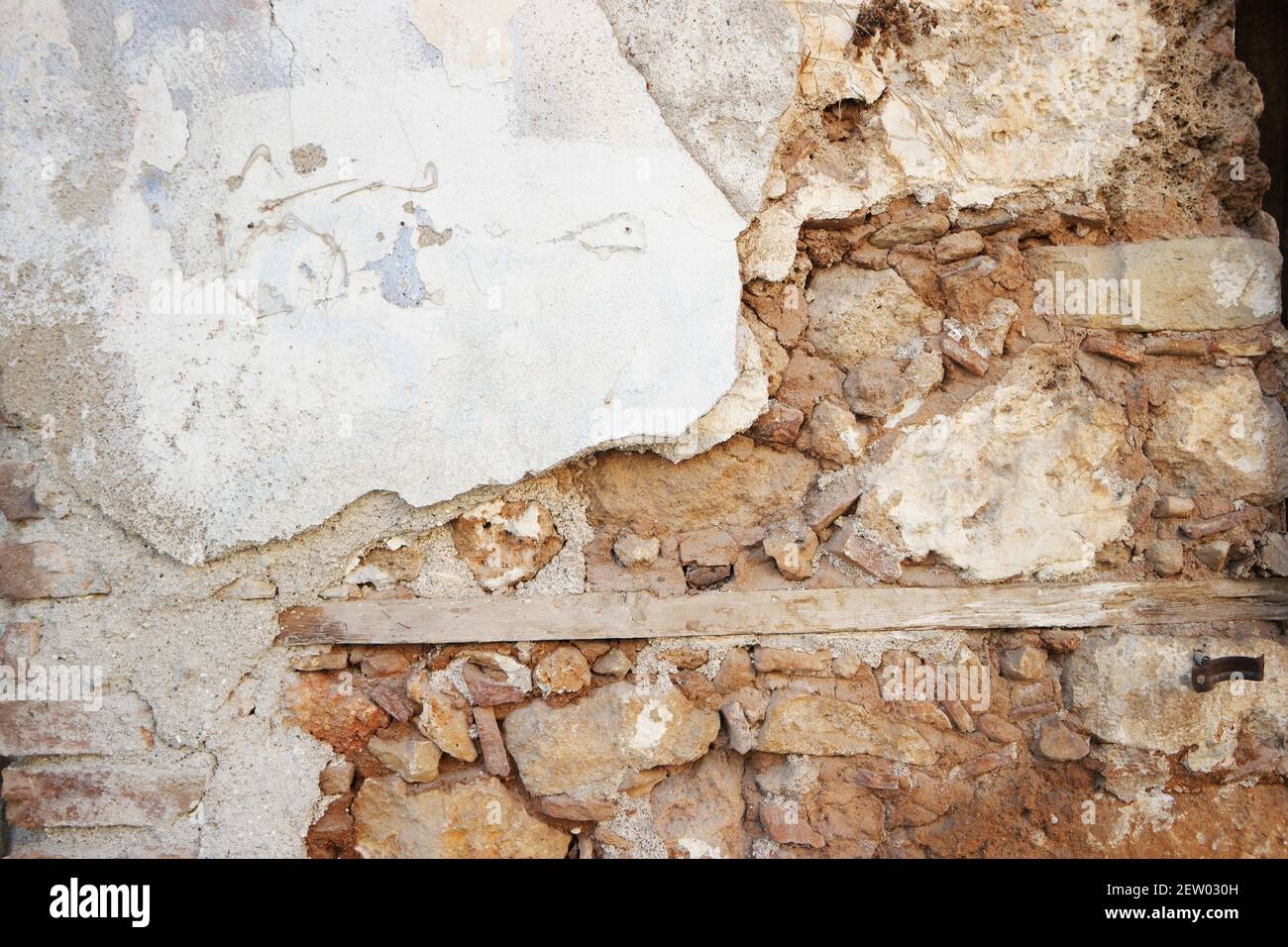 Die Wand eines alten Gebäudes. Stockfoto