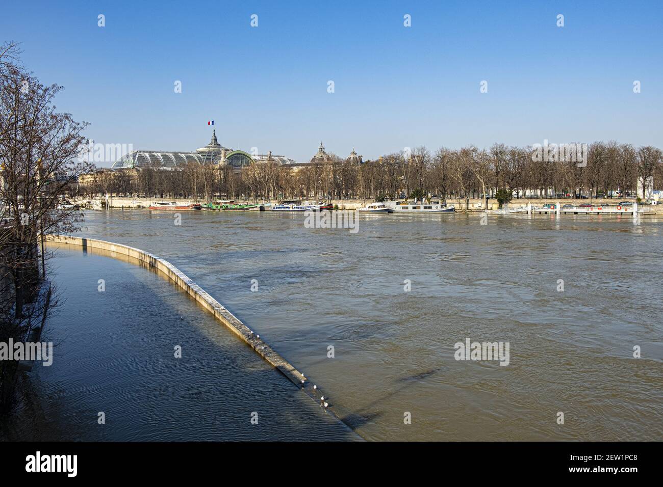 Frankreich, Paris, die von der Flut überfluteten Ufer der seine, die von der UNESCO zum Weltkulturerbe erklärt wurden Stockfoto