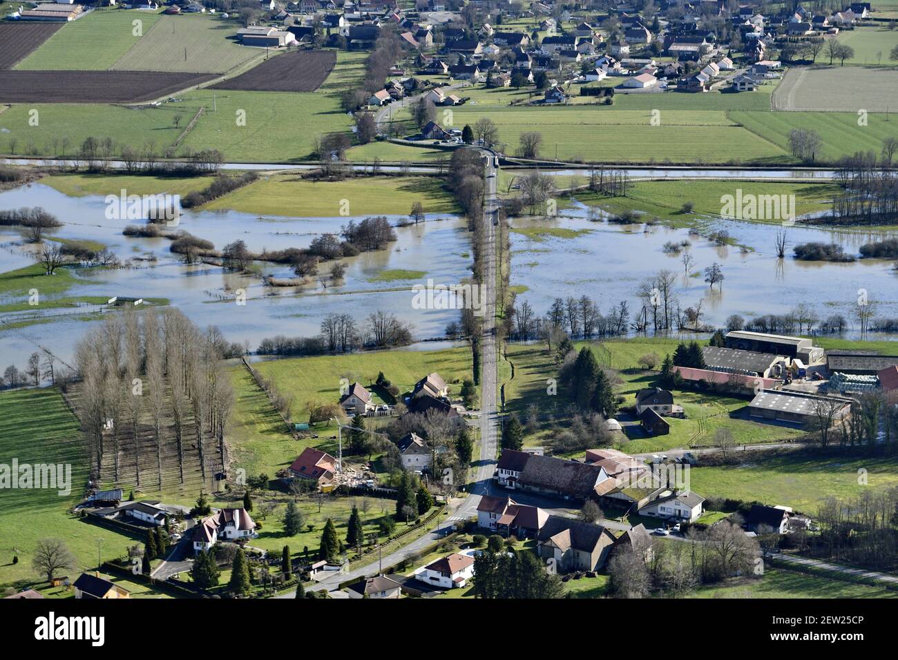 Frankreich, Territoire de Belfort, Brebotte, Autrechêne, Tal, Bourbeuse, Flut, Flut, Wiesen, Mäander (Luftaufnahme) Stockfoto