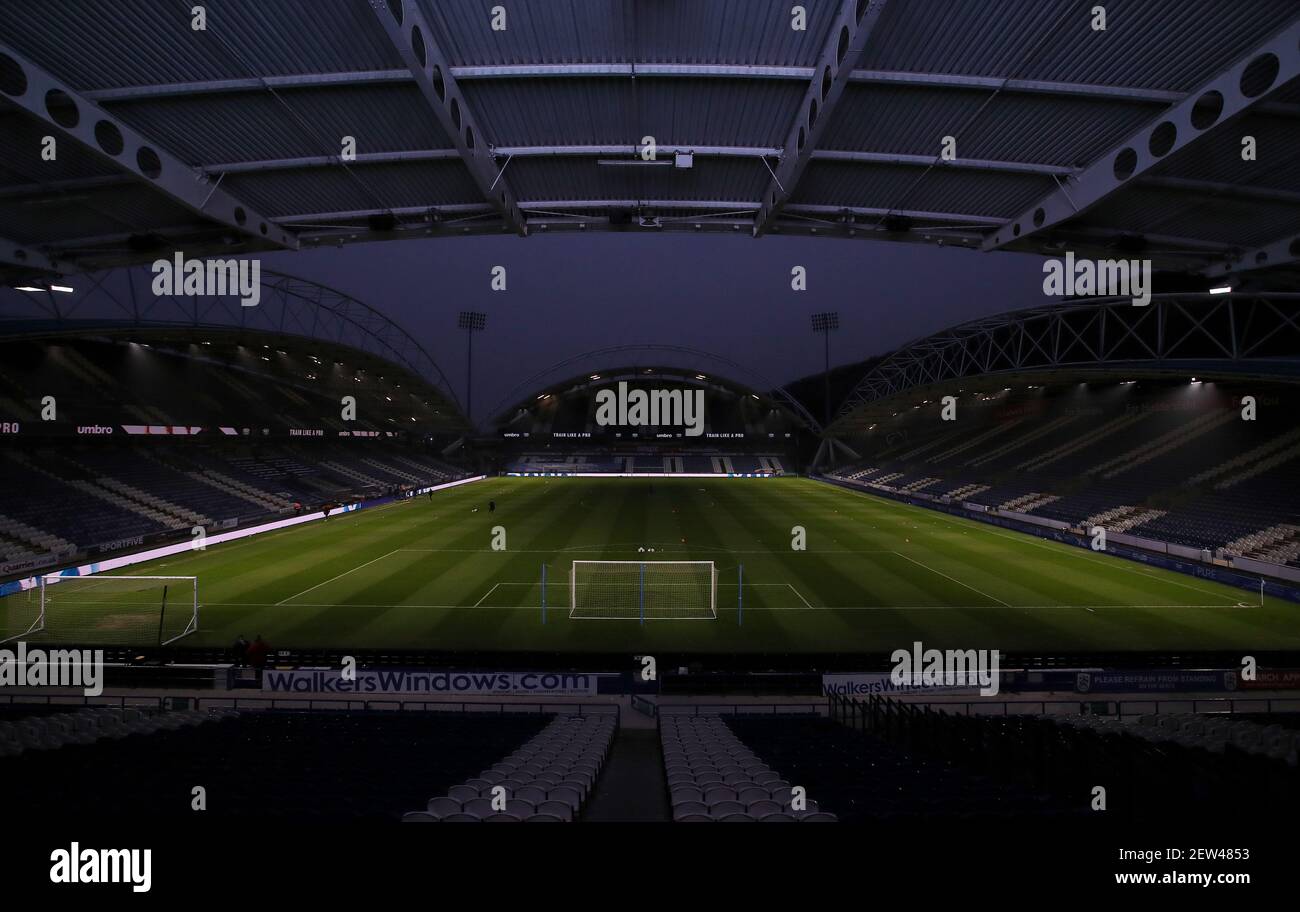 Gesamtansicht des Platzes vor dem Sky Bet Championship-Spiel im John Smith's Stadium, Huddersfield. Bilddatum:Dienstag, 2. März 2021. Stockfoto