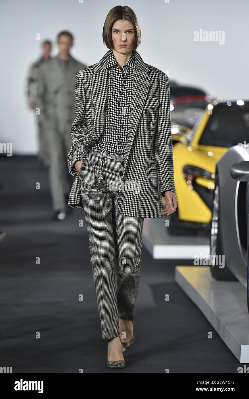 Model Alicia Holtz läuft auf dem Laufsteg während der Ralph Lauren Fashion Show auf der New York Fashion Week Spring Summer 2018, die am 13. September 2017 in Bedford, NY, stattfand. (Foto von Jonas Gustavsson/Sipa USA) Stockfoto