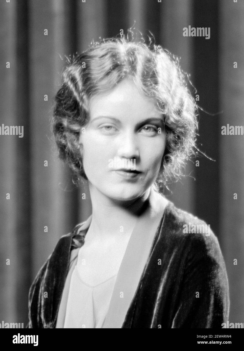 Fay Wray. Porträt der kanadisch-amerikanischen Schauspielerin Vina Fay Wray (1907-2004), von Arnold Genthe, 1927. Wray ist am bekanntesten für ihre Rolle im Film 'King Kong' von 1933 Stockfoto