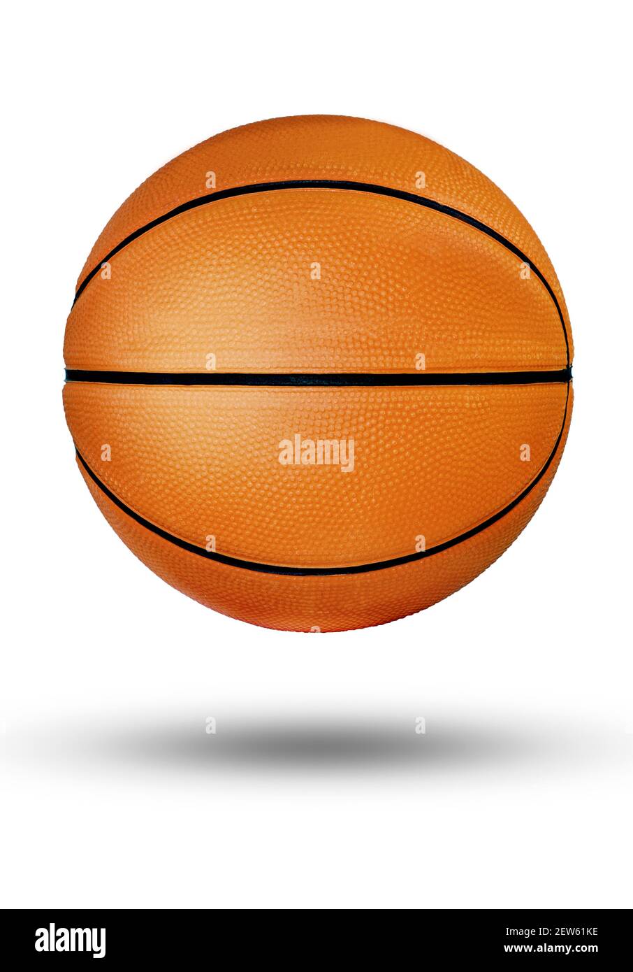 Isolierter Basketballball auf weißem Hintergrund. Stockfoto