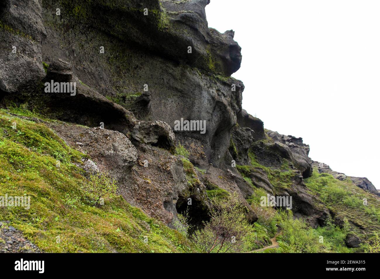 Riesige Lavaformationen in Thorsmoerk, Fimmvorduhals Wanderweg in Island Stockfoto