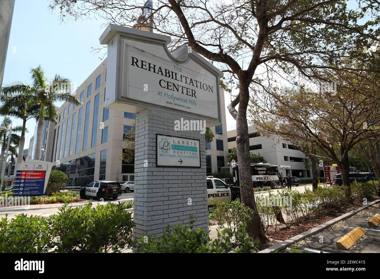 Die Polizei umgab das Rehabilitationszentrum in Hollywood Hills, das am 13. September 2017 nach dem Stromauswurf des Hurrikans Irma in Hollywood, Florida, keine Klimaanlage hatte. (Foto: John McCall/Sun-Sentinel/TNS/Sipa USA) Stockfoto