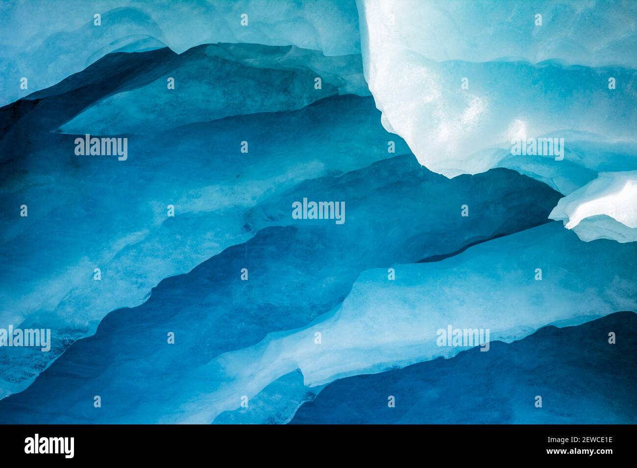 Blaues Eis auf dem Athabasca Glacier, Jasper National Park, Alberta, Kanada Stockfoto