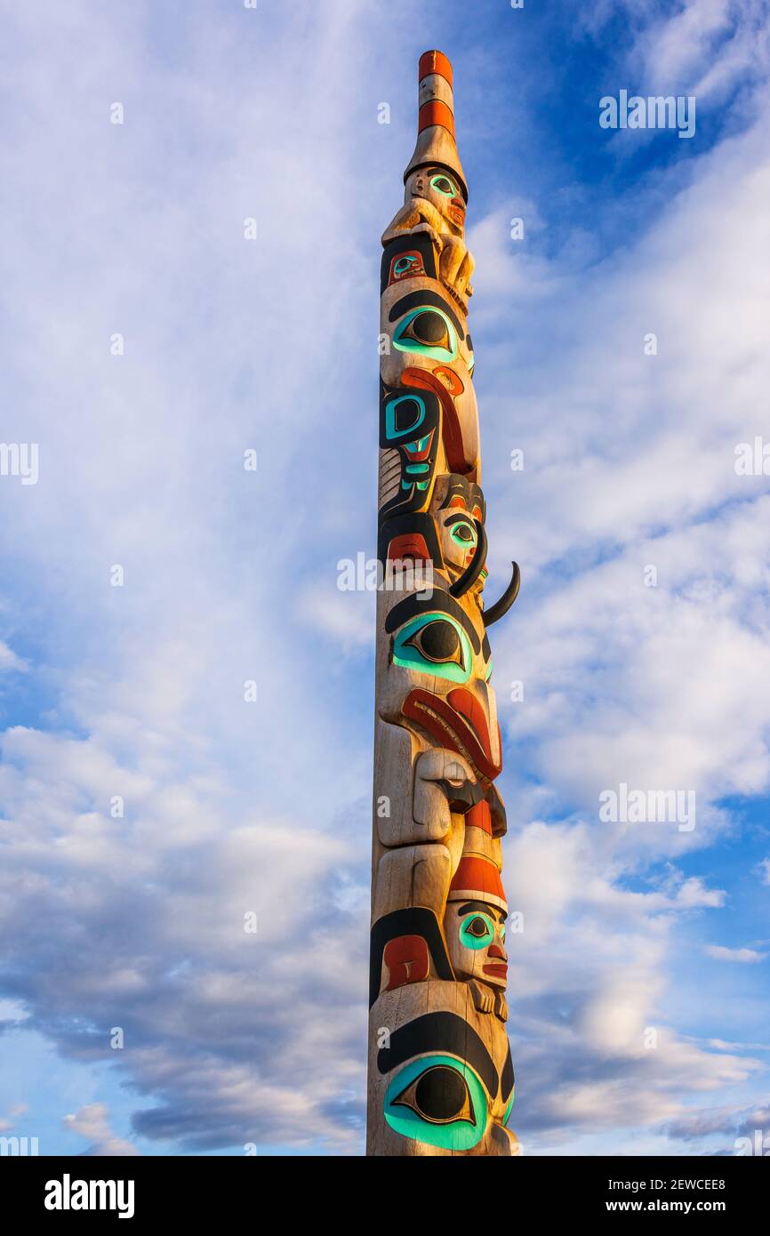 Totem Pole in der Stadt Jasper, Jasper National Park, Alberta, Kanada Stockfoto