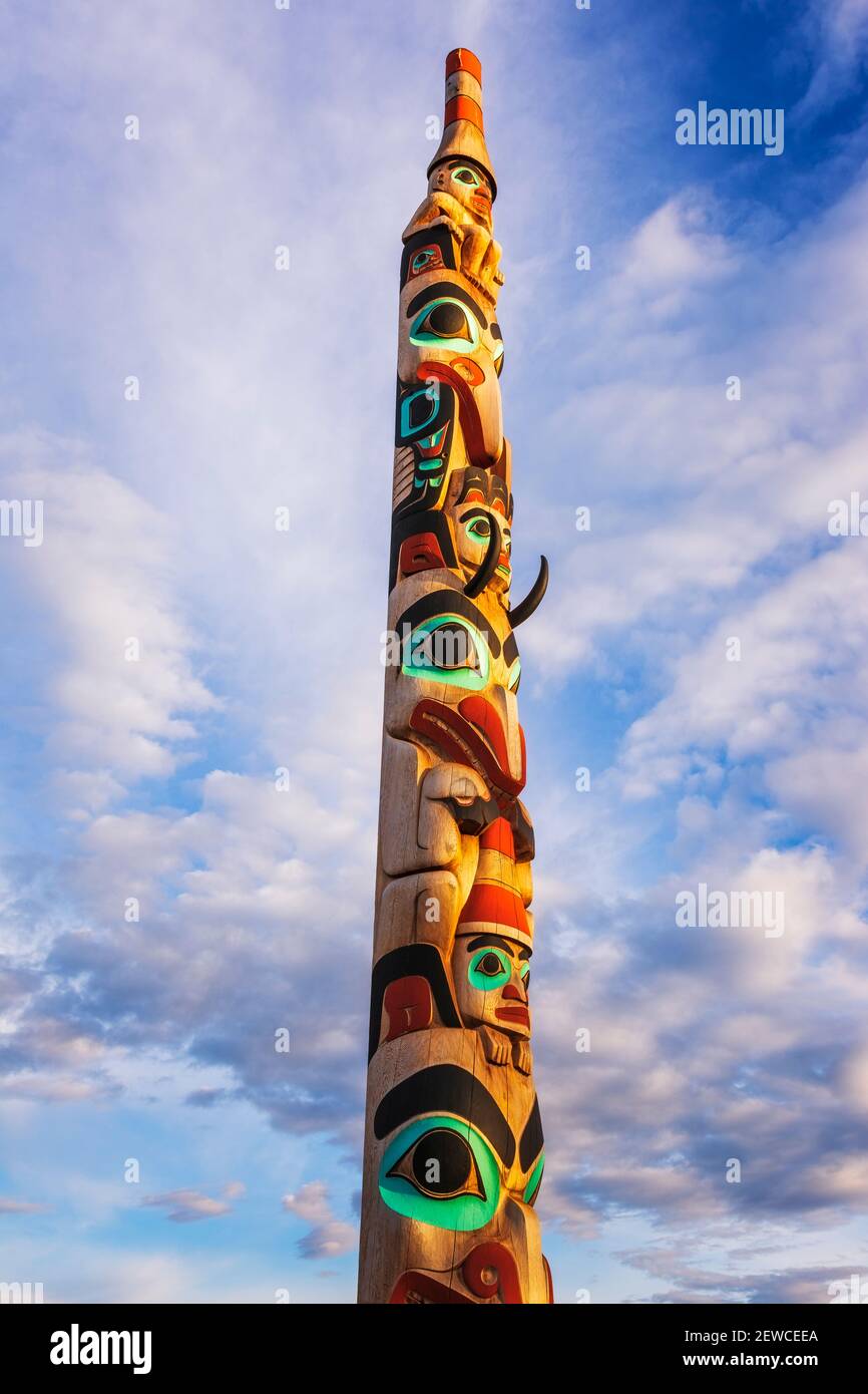 Totem Pole in der Stadt Jasper, Jasper National Park, Alberta, Kanada Stockfoto