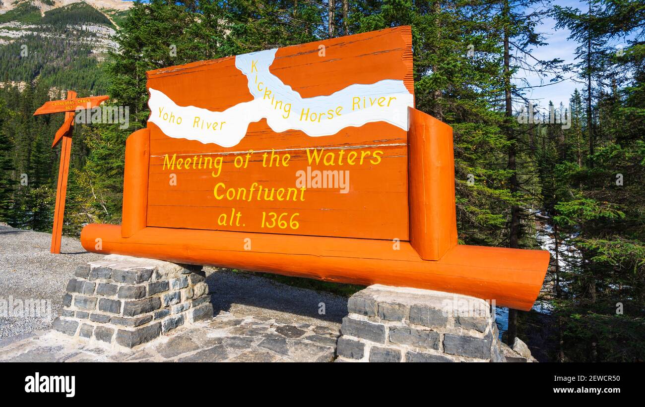 Interpretationszeichen beim Treffen der Gewässer, Yoho Nationalpark, British Columbia, Kanada Stockfoto