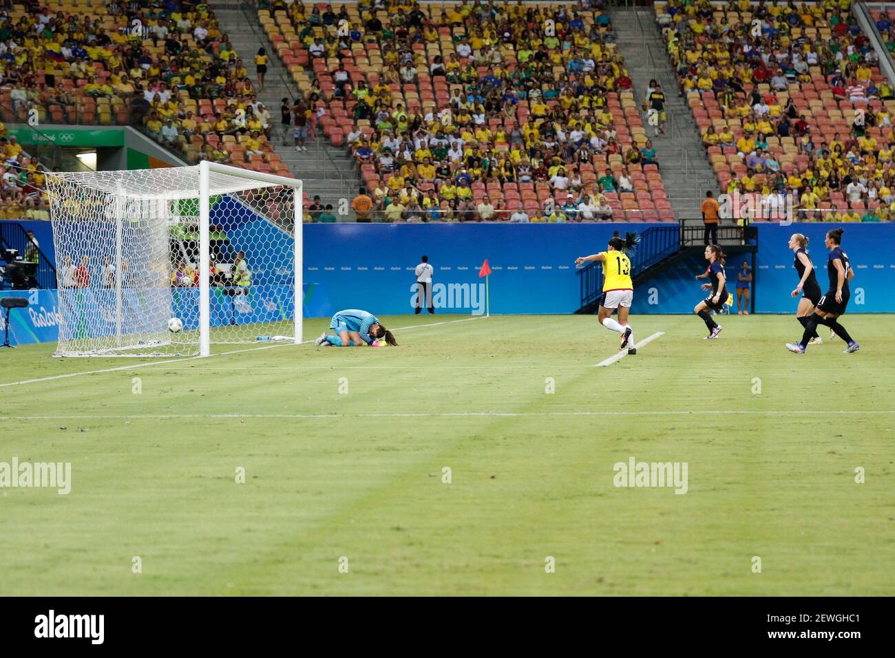 MANAUS, AM - 09,08.2016: OLYMPIADE 2016 FUSSBALL MANAUS - erstes Tor zu  Gunsten von Kolumbien während des Spiels zwischen Kolumbien (COL) x  Vereinigte Staaten (US) durch die Spielgruppe G Olympic Women'otball ill