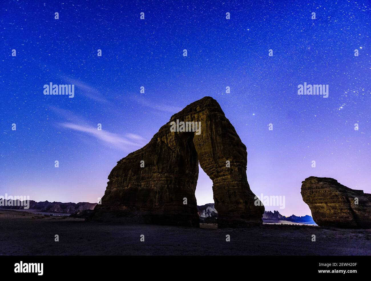 Hegra, auch bekannt als Mada’in Salih, oder Al-'ijr, archäologische Stätte, Nabatean geschnitzte Felshöhlen Gräber Stockfoto