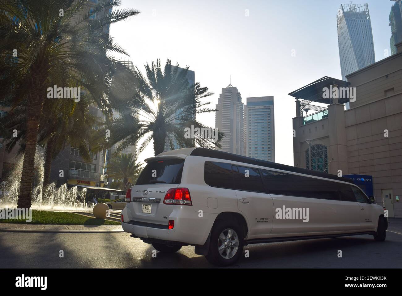 VIP-Limousinenservice in Dubai Stockfoto