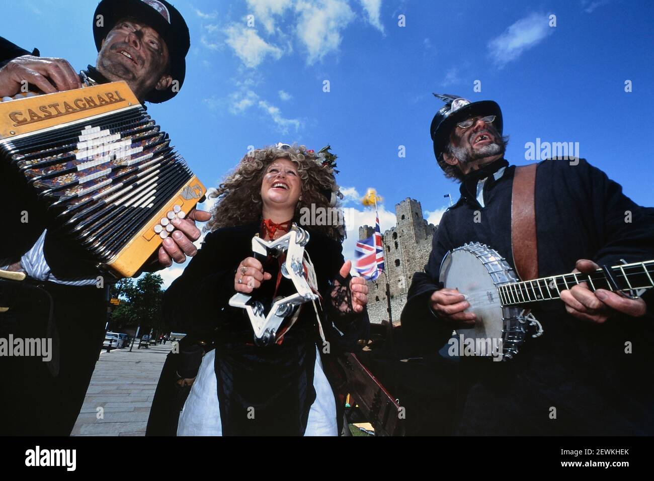Musiker beim Rochester Sweeps Festival. Kent. England, Großbritannien Stockfoto