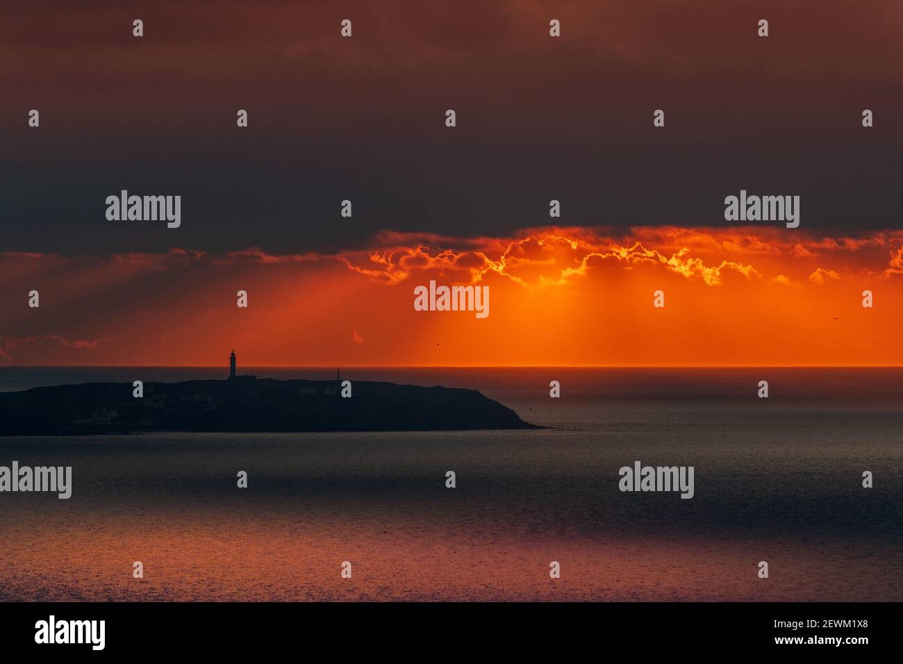 Coucher de Soleil sur le Cap Gris-nez, Frankreich, Côte d'Opale. Stockfoto