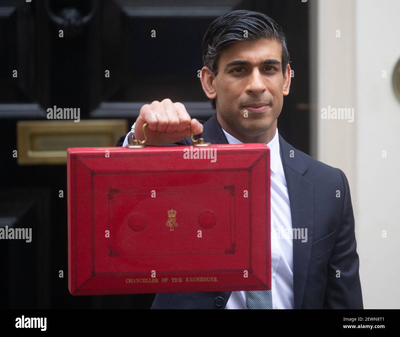 London, Großbritannien. März 2021, 3rd. Schatzkanzler Rishi Sunak verlässt die Downing Street Nummer 11, um zum Unterhaus zu gehen, um sein Budget zu liefern. Kredit: Mark Thomas/Alamy Live Nachrichten Stockfoto