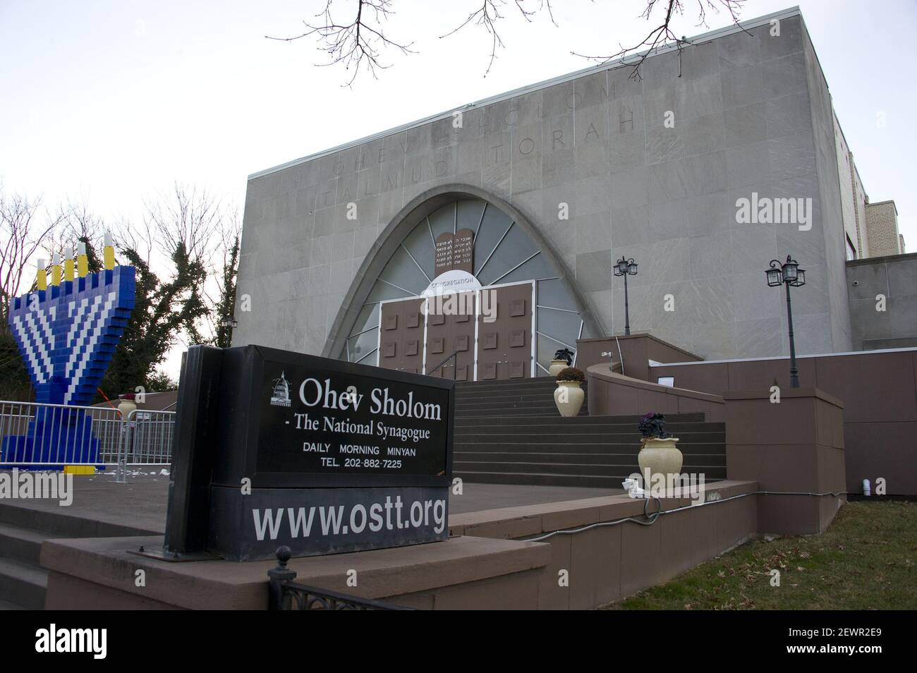 Ohev Sholom - die Nationale Synagoge (früher Ohev Sholom Talmud Torah) in 1600 Jonquil Street, NW Washington, DC 20012 am Donnerstag, 15. Dezember 2016. Die Synagoge kann ihre Wurzeln bis ins 19th. Jahrhundert zurückverfolgen, als Moses Reuben Yoelson, der Vater des verstorbenen Entertainers Al Jolson, einst als Kantor fungierte. Kredit: Ron Sachs / CNP (BESCHRÄNKUNG: KEINE New York oder New Jersey Zeitungen oder Zeitungen innerhalb eines 75 Meilen Radius von New York City) *** Bitte benutzen Sie Gutschrift vom Kreditfeld *** Stockfoto