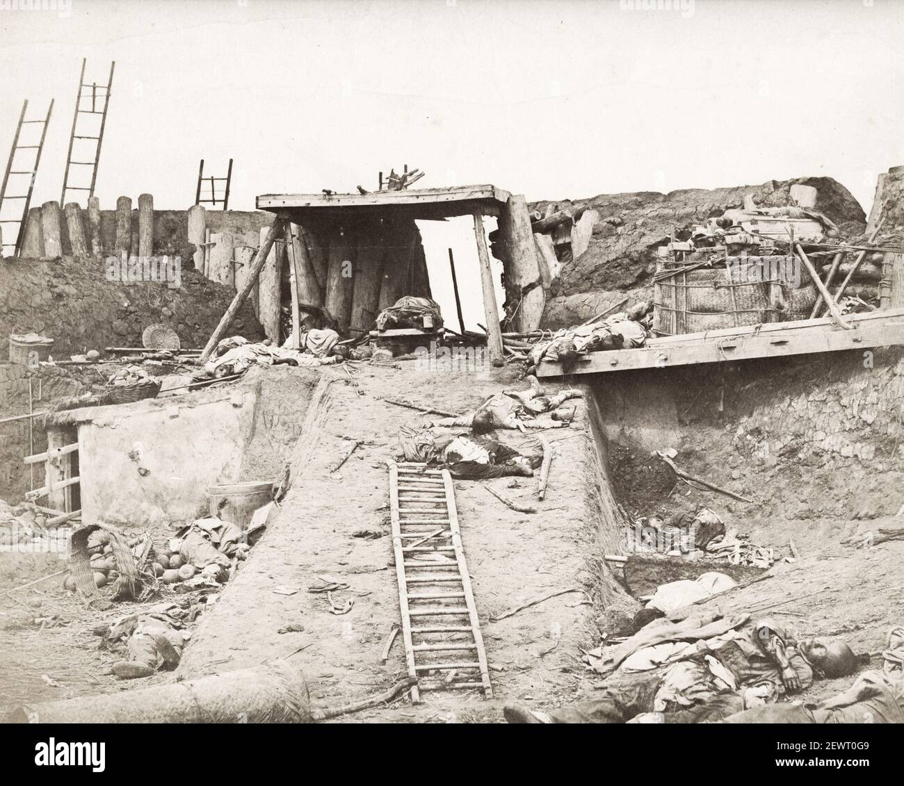 Jahrgang Ende 19th Jahrhundert Foto: Taku, Dagu Forts, Chinese Dead, 2nd Opium war, China, Beato-Bild. Stockfoto