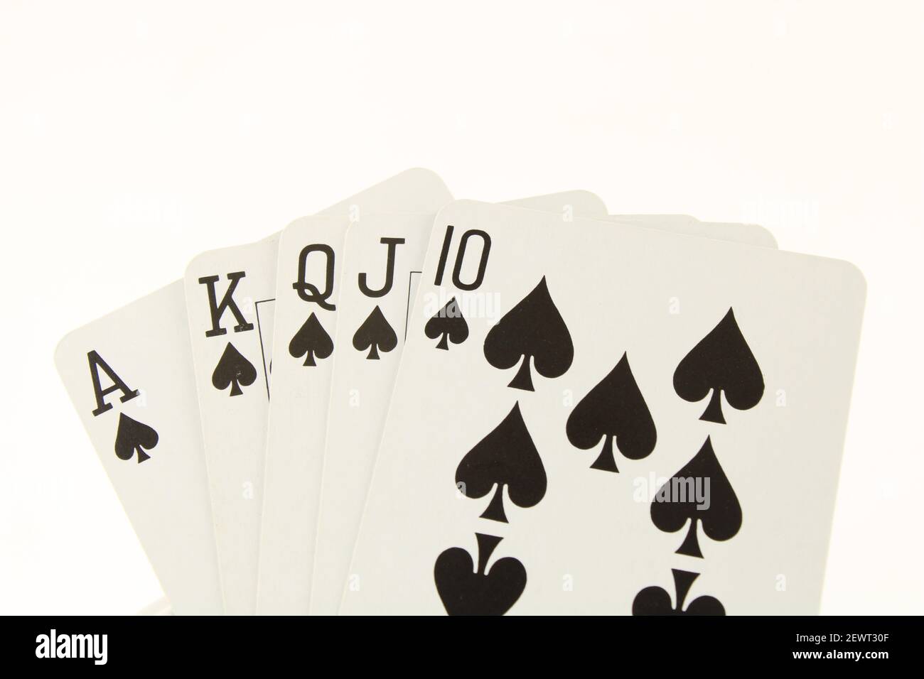 ACE, King, Queen, Jack, Ten EINE Royal Flush Pokerhand isoliert auf weiß mit Kopierraum Stockfoto
