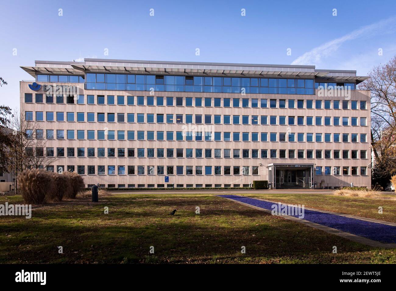 Sitz der BG ETEM, Fachverband für Energie-, Textil-, Elektro- und Medienprodukte am Gustav-Heinemann-Ufer im Bayenthal-Kreis Stockfoto