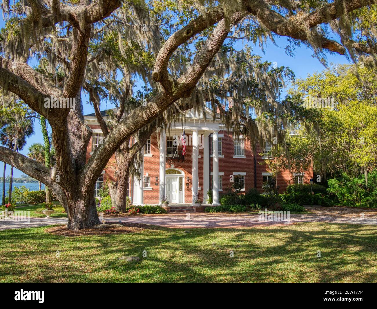 Colonial Revival 1931 Burrows-Matson House im Bay Preserve at Osprey in Osprey Florida USA jetzt im National Register Wird als Umwelt e verwendet Stockfoto