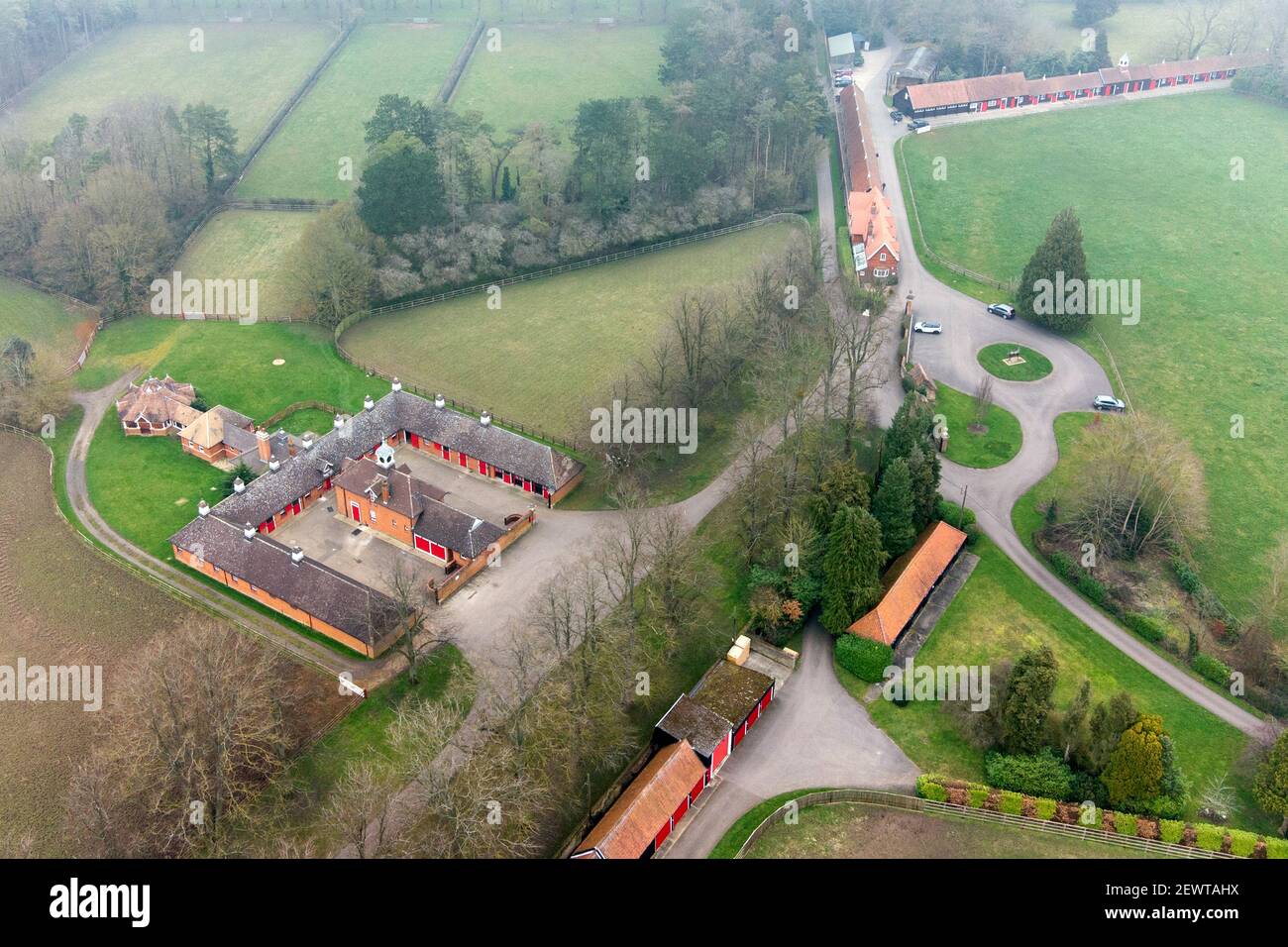 Eine allgemeine Ansicht von Cheveley Park Gestüt in Newmarket, nachdem es angekündigt wurde, dass sie alle acht Pferde, die sie im Training mit Gordon Elliott haben, entfernt haben. Bilddatum: Mittwoch, 3. März 2021. Stockfoto