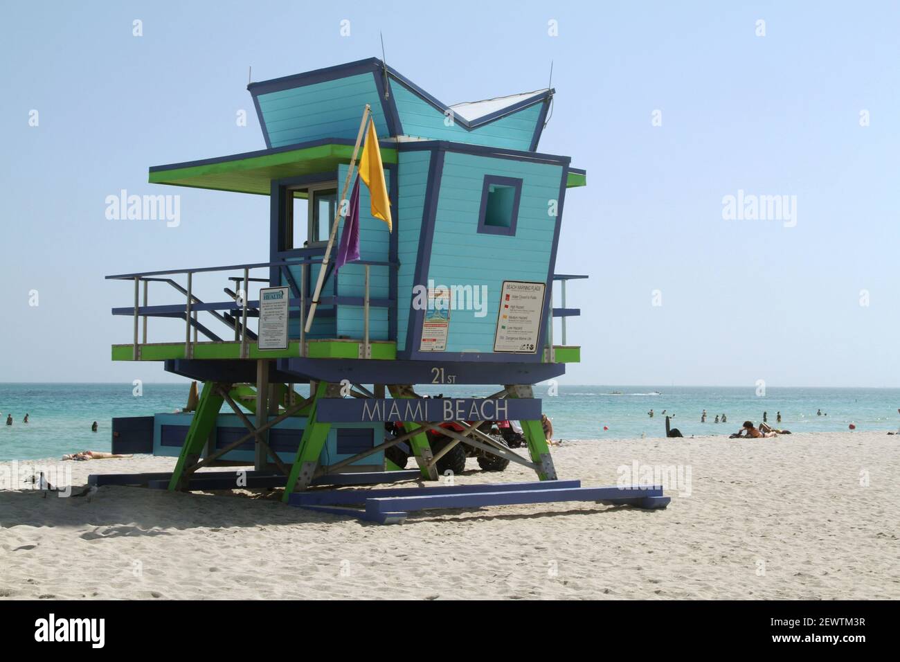 Rettungsschwimmer Stand in Miami Beach, FL, USA Stockfoto