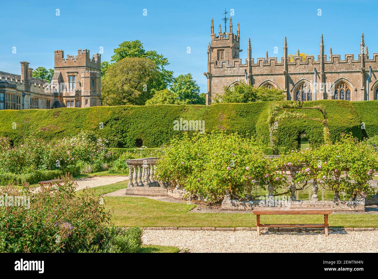 Queens Garden at Sudeley Castle in der Nähe von Winchcombe, Gloucestershire, England. Stockfoto