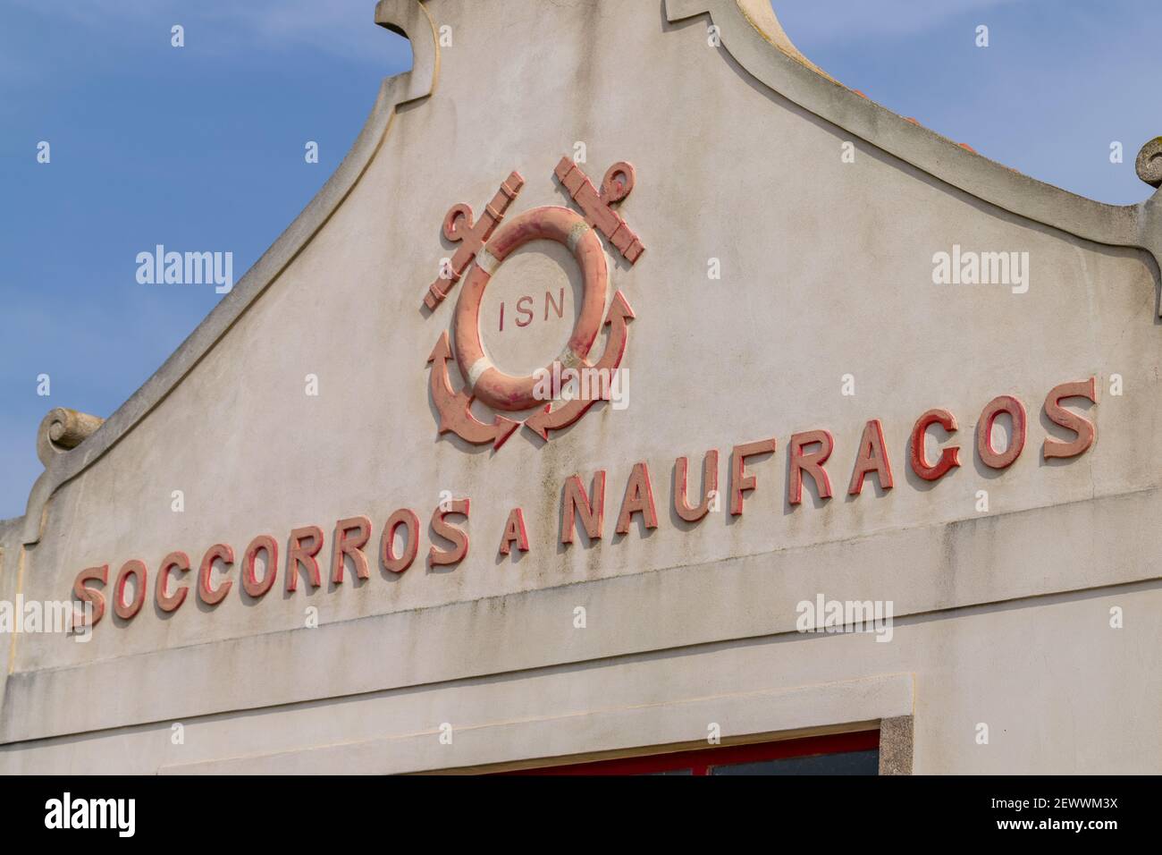 ISN socorros ein náufragos Gebäude in Apúlia, portugiesischer Seerettungseinheit Stockfoto ISN socorros ein náufragos Gebäude in Apúlia, portugiesischer Seerettungseinheit Stockfoto