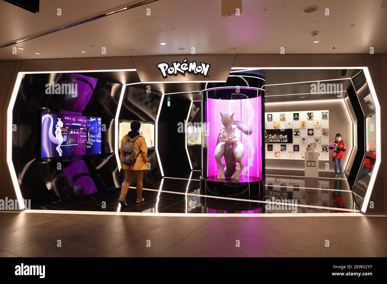 Tokio, Japan. März 2021, 03rd. Eingangsbereich des Pokemon Center Shibuya.die Firma Pokemon Center wurde 1998 von Nintendo, Creatures und Game Freak gegründet und bietet originelle Gegenstände wie Plüsch, Kleidung, Figuren und vieles mehr. Kredit: SOPA Images Limited/Alamy Live Nachrichten Stockfoto