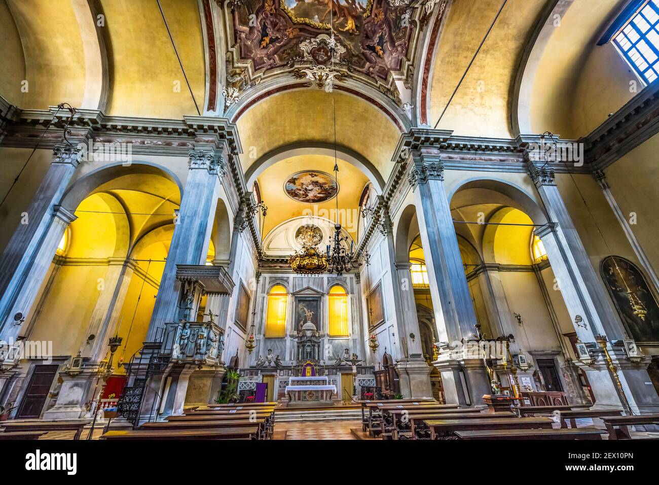 Kirche des Engels San Raphael Angelo Basilika San Raffaele Altar Venedig Italien. Kirche abgeschlossen 800 und zuletzt 1700s. Stockfoto