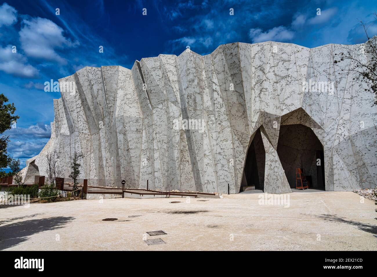 Caverne du Pont-d'Arc, ein Faksimile der Höhle von Chauvet in Ardeche, Frankreich, eine Höhle, enthält einige der am besten erhaltenen figürlichen Höhlenmalereien in Th Stockfoto