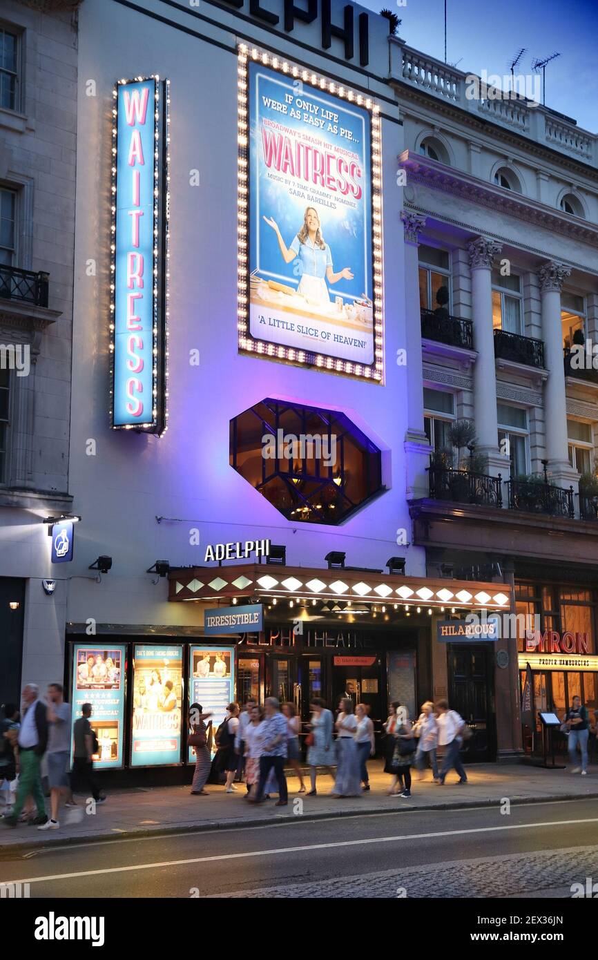 London, Großbritannien - 12. JULI 2019: Adelphi Theatre in London, Großbritannien. Es ist eines der Londoner West End Theater. 2013 verkauften West End Theater 14,5 Millionen Tickets. Stockfoto