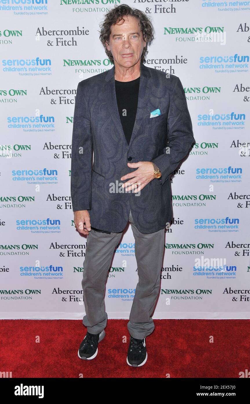 B. J. Thomas kommt beim SeriousFun Children's Network 2015 Los Angeles Gala: An Evening of SeriousFun Celebrating the Legacy of Paul Newman am Donnerstag, den 14. Mai 2015 im Dolby Theater in Hollywood, CA. (Foto von Sthanlee B. Mirador) *** Bitte benutzen Sie das Credit-Feld *** Stockfoto