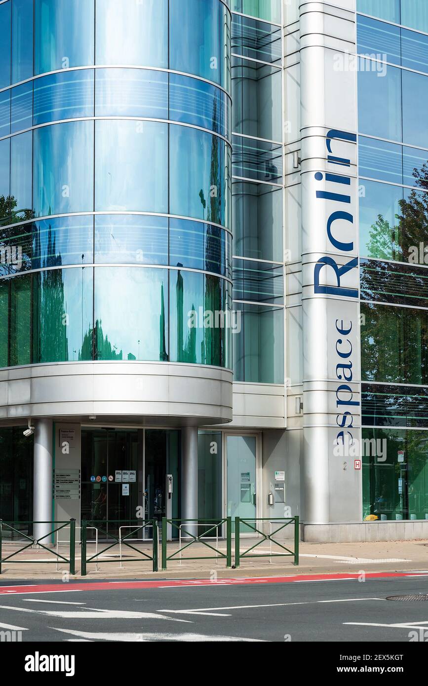 Das moderne Wohn- und Bürogebäude Espace aus Glas und Stahl Rodin Stockfoto