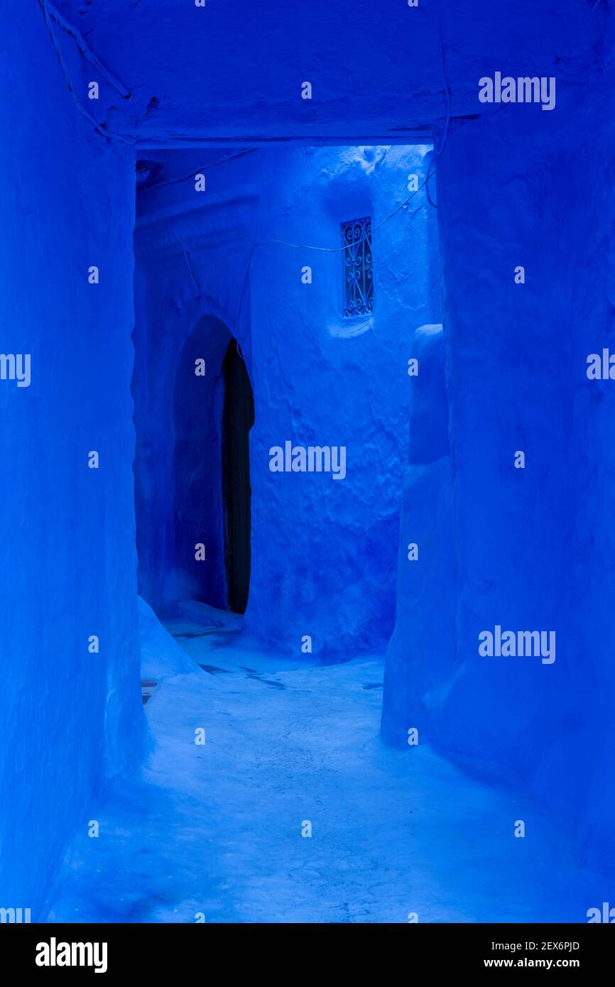 Marokko, Chefchaouen, 'die blaue Stadt' Architektur Indigo Kalk gewaschen Gebäude Stockfoto