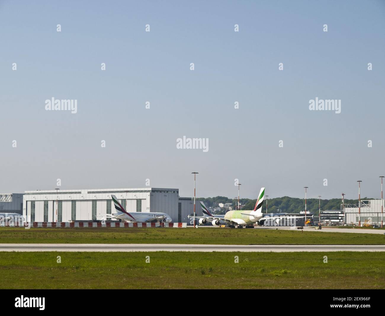 Flugplatz Hamburg Finkenwerder Stockfotos und bilder Kaufen Alamy