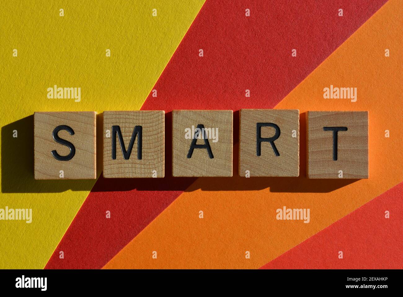Smart, ein Akronym für „spezifisch“, „messbar“, „erreichbar“, „relevant“ und „zeitgebunden“ Stockfoto