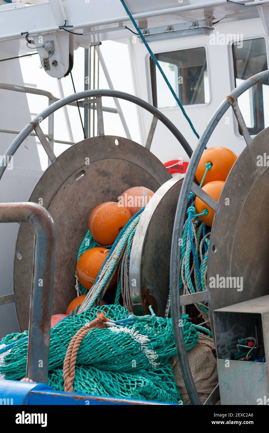 Fischernetz auf einem Trawler Stockfoto