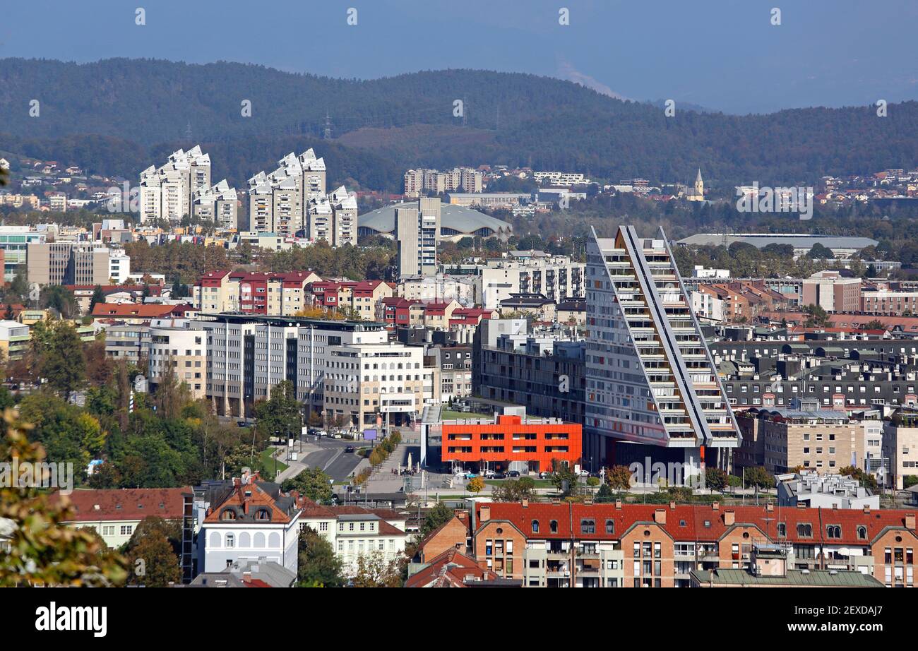 Wohngebäude und Wolkenkratzer Ljubljana Slowenien Stadtscap Stockfoto
