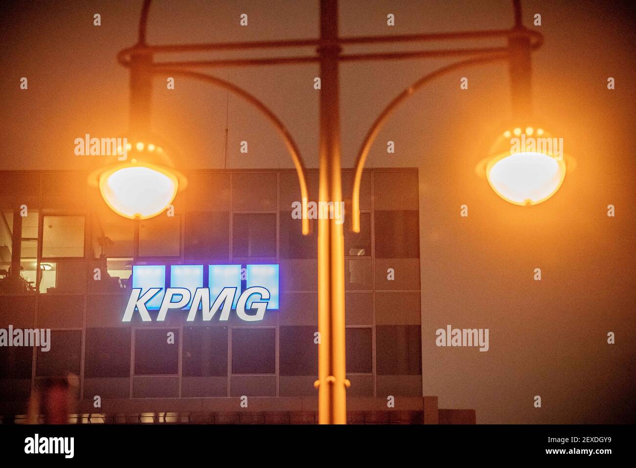Berlin, Deutschland. März 2021, 04th. Der deutsche Hauptsitz der Wirtschaftsprüfungs- und Beratungsgesellschaft KPMG in der Hauptstadt. Quelle: Michael Kappeler/dpa/Alamy Live News Stockfoto