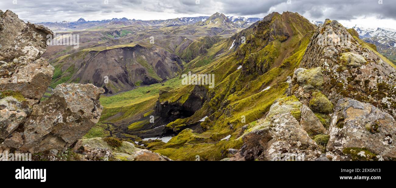Panorama der herrlichen isländischen Landschaft um Thorsmoerk in Island Stockfoto