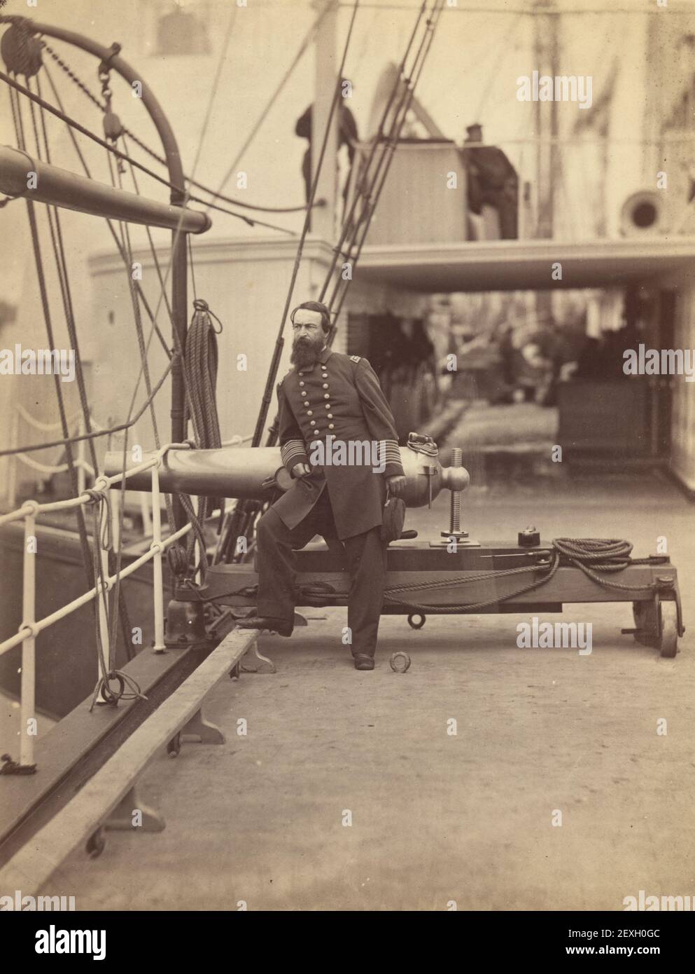 Admiral David Dixon Porter auf dem Deck seines Flaggschiffs der 'Malver' nach dem Sieg in Ft. Fisher, North Carolina - Timothy O'Sullivan, Januar 1865 Stockfoto