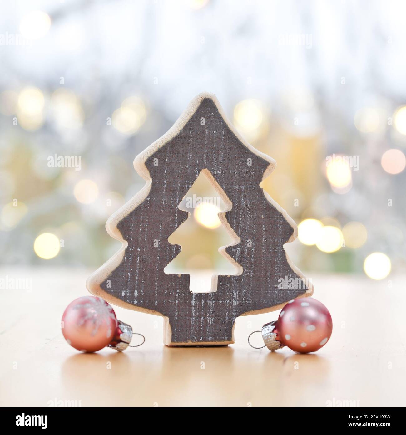 Kleine Tanne aus Holz Stockfoto