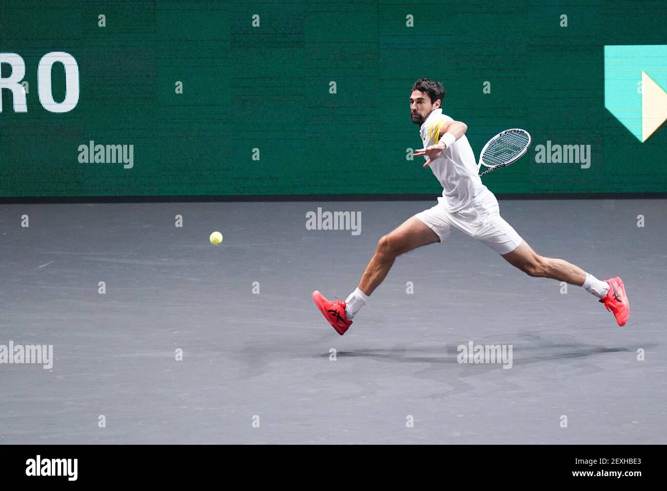 ROTTERDAM, NIEDERLANDE - MÄRZ 4: Jeremy Chardy aus Frankreich während seines Spiels gegen David Goffin aus Belgien beim ABN AMRO World Tennis Tournamen 48th Stockfoto