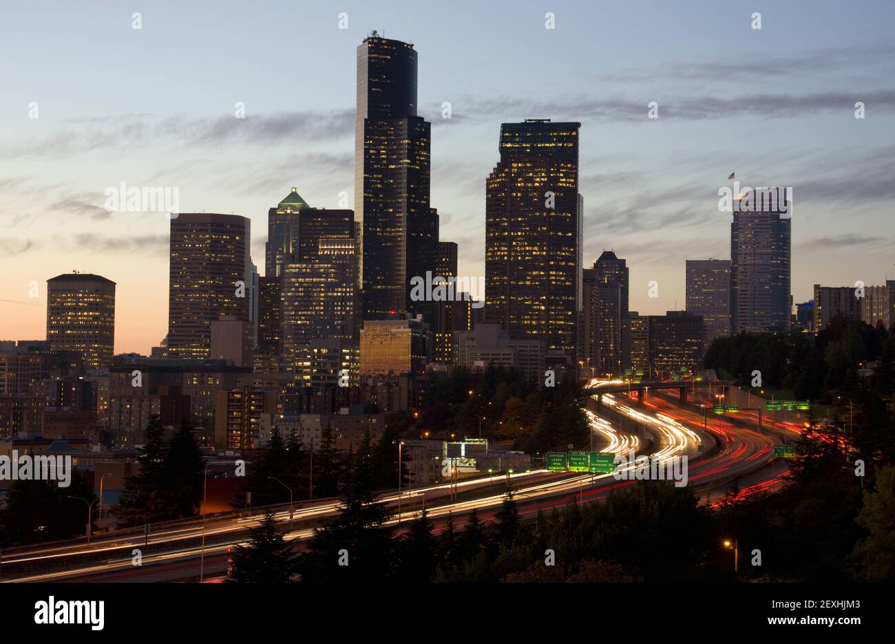 Autobahndurchfahrt Seattle Stockfoto
