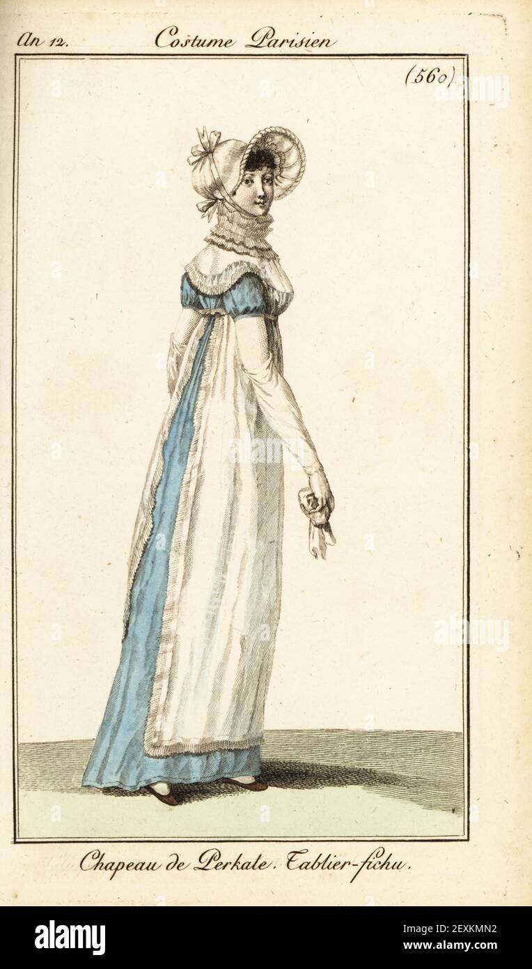 Frau in Baumwoll-Perkalhut, Stehkragen, Schürzenkleid. Chapeau de Perkale, Tablier-fichu. Handkolorierter Kupferstich aus Pierre de la Mesangeres Journal des Dames et des Modes, Magazine of Women and Fashion, Paris, an 12, Juli 1804. Illustrationen von Carle Vernet, Jean-Francois Bosio, Dominique Bosio und Philibert Louis Debucourt, gestochen von Pierre-Charles Baquoy. Stockfoto
