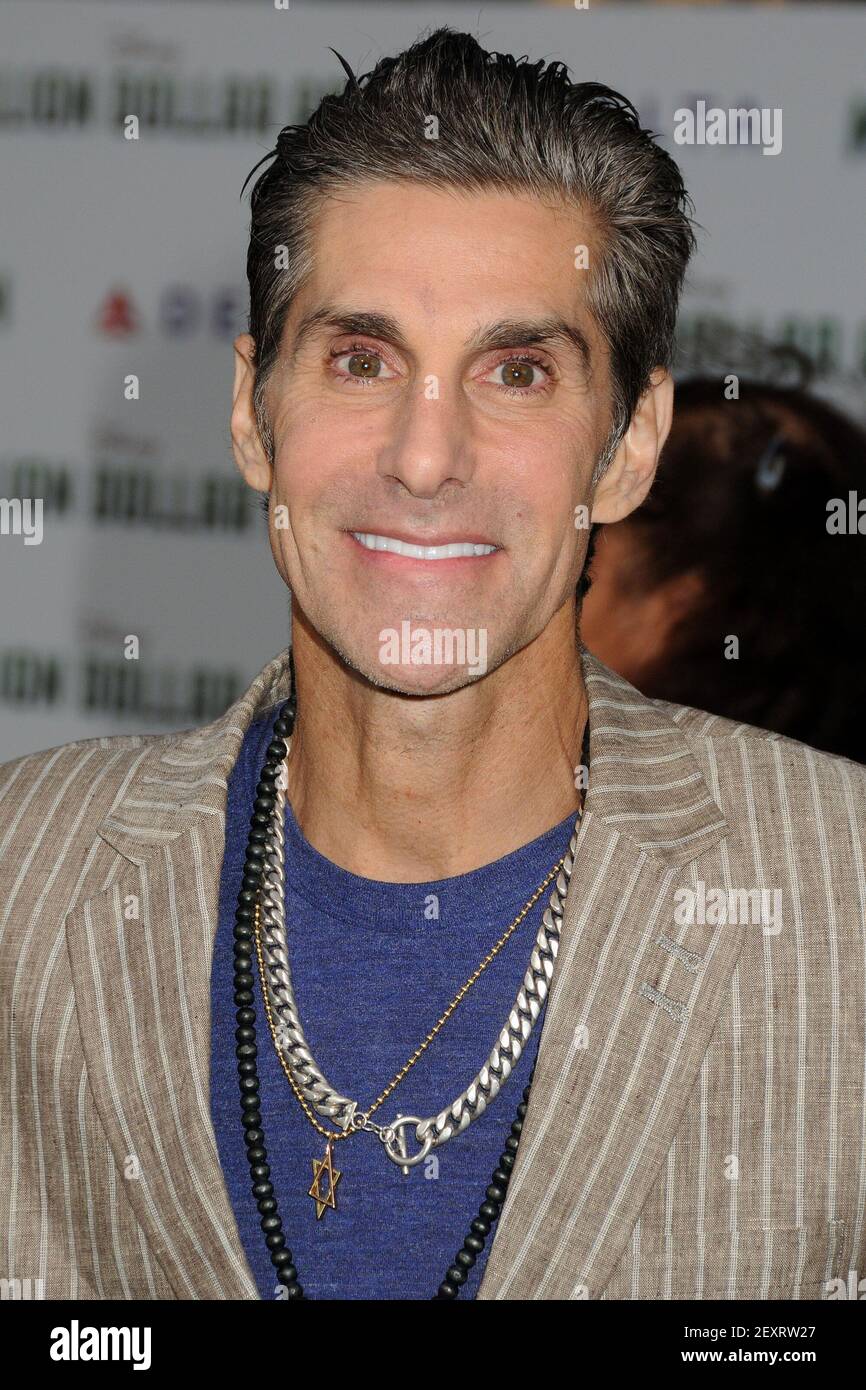 06. Mai 2014 - Hollywood, Kalifornien - Perry Farrell. 'Million Dollar Arm' Los Angeles Premiere im El Capitan Theatre. Bildnachweis: Byron Purvis/AdMedia/Sipa USA Stockfoto